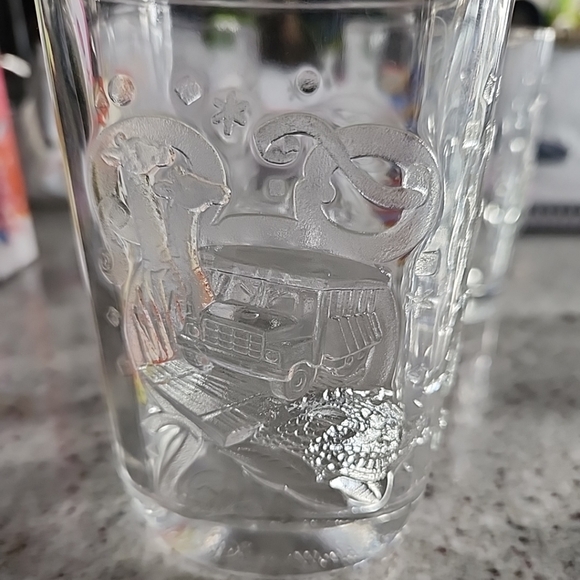 Mickey Mouse Walt Disney World Magic Kingdom 2000 Square Glass Set McDonald's - Picture 6 of 6